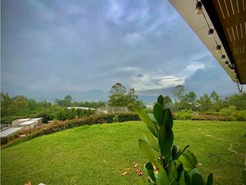 Venta Casa Campestre moderna como nueva Parcelacion La Ceja