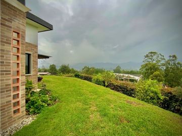 Venta Casa Campestre moderna como nueva Parcelacion La Ceja