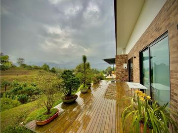 Venta Casa Campestre moderna como nueva Parcelacion La Ceja