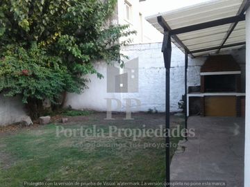 CASA EN CASTELAR SUR