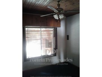CASA EN CASTELAR SUR