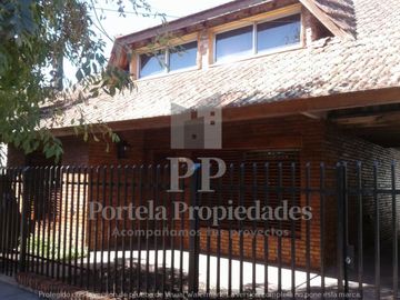 CASA EN CASTELAR SUR