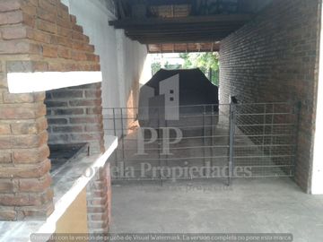 CASA EN CASTELAR SUR