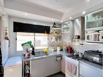Departamento en Boedo con Cochera