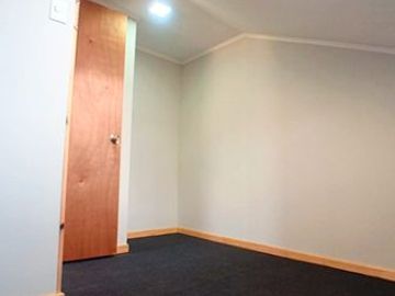 Se Vende Casa con Departamento Interior en comuna de El Bosque, Metro Copa Lo Martínez.