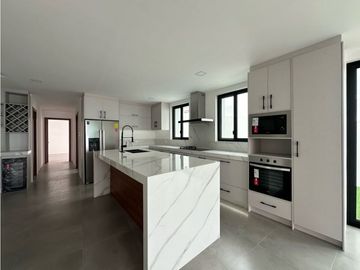 CASA DUPLEX VISTA AL MAR EN URBANIZACIÓN CIUDAD DEL MAR, SUR DE MANTA