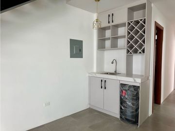 CASA DUPLEX VISTA AL MAR EN URBANIZACIÓN CIUDAD DEL MAR, SUR DE MANTA
