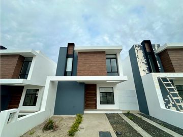 CASAS NUEVA A ESTRENAR  EN URBANIZACIÓN BARU OASIS AL SUR DE MANTA