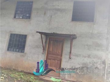 VENDO CASA SIN TERMINAR DE 2 PISOS