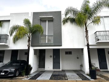 Casa en Venta, En Coto Casa Blanca, Colonia El Fortín, Zapopan, Jalisco