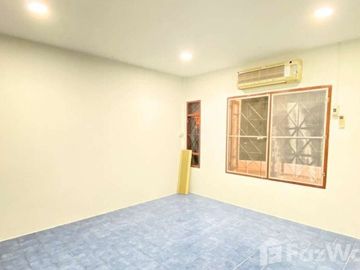 3 Bedroom Townhouse for sale in Nakhon Pathom, Nakhon Pathom