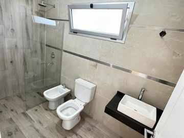 Venta de casa Barrio San Felipe con pileta- Canning