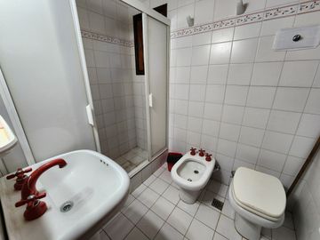 Casa de 3 dormitorios a 6 cuadras del mar. Valeria del Mar