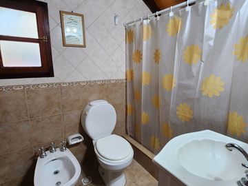 Casa de 3 dormitorios a 6 cuadras del mar. Valeria del Mar
