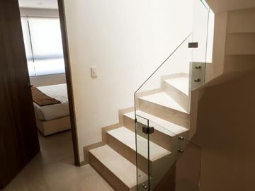 Estrena Casa entre El Refugio y Zibata,  Esstudio o 4ta Recamara, 4 Baños, Lujo