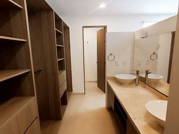 Estrena Casa entre El Refugio y Zibata,  Esstudio o 4ta Recamara, 4 Baños, Lujo