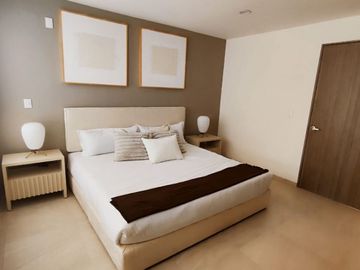 Estrena Casa entre El Refugio y Zibata,  Esstudio o 4ta Recamara, 4 Baños, Lujo