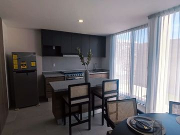 Estrena Casa entre El Refugio y Zibata,  Esstudio o 4ta Recamara, 4 Baños, Lujo