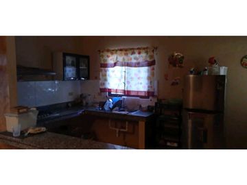 VENDO CASA EN ALGARROBO