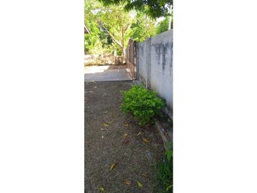 VENDO CASA EN ALGARROBO