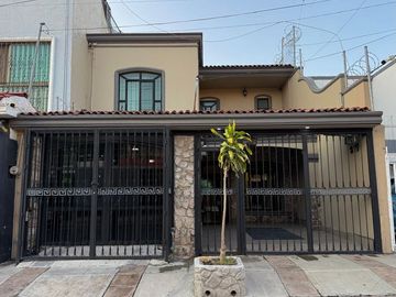 Jardines de La Paz, Emiliano Zapata