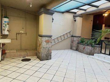 Jardines de La Paz, Emiliano Zapata
