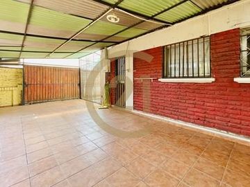 Se Vende Casa San Joaquín, Metro Rodrigo de Araya