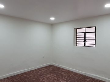 Casa recién renovada lista para reestrenarse.
