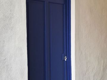 Casa recién renovada lista para reestrenarse.