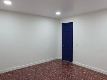 Casa recién renovada lista para reestrenarse.