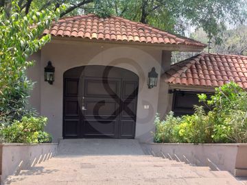 Casa en venta en Bosques de las Lomas