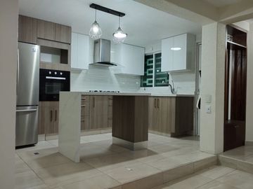 CASA EN VENTA MILENIO III