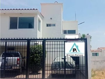 CASA EN VENTA MILENIO III