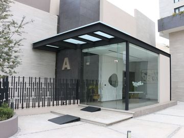 Exclusivo desarrollo en Sexta Sección de Lomas Verdes Con Jardín Exclusivo