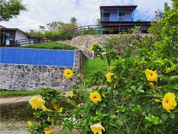 Hotel Campestre en Venta via Tebaida - Quindio