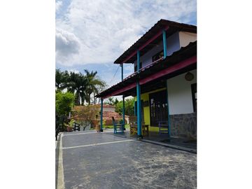 Hotel Campestre en Venta via Tebaida - Quindio