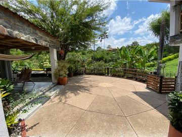Hotel Campestre en Venta via Tebaida - Quindio