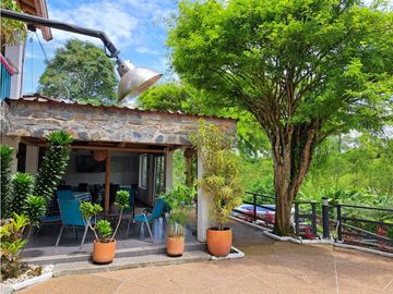 Hotel Campestre en Venta via Tebaida - Quindio