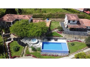 Hotel Campestre en Venta via Tebaida - Quindio