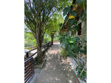 Hotel Campestre en Venta via Tebaida - Quindio