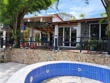 Hotel Campestre en Venta via Tebaida - Quindio