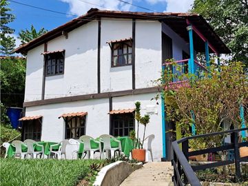 Hotel Campestre en Venta via Tebaida - Quindio
