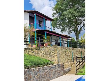 Hotel Campestre en Venta via Tebaida - Quindio