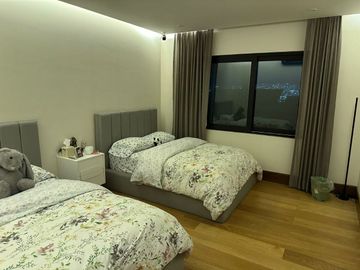 CASA EN VENTA VALLE PONIENTE