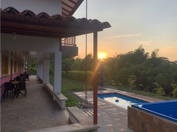 VENTA CASA CONJUNTO CERRADO MONTENEGRO