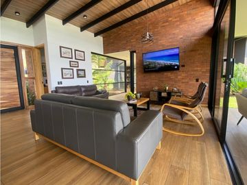 CASA CAMPESTRE EN VENTA, VDA SAN JOSE-GUARNE