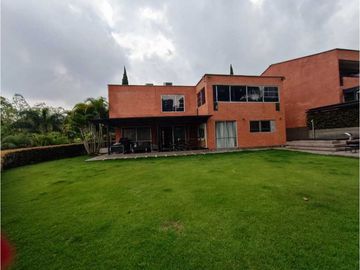 Espectacular casa en La Loma Benedictinos