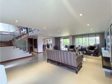 Espectacular casa en La Loma Benedictinos