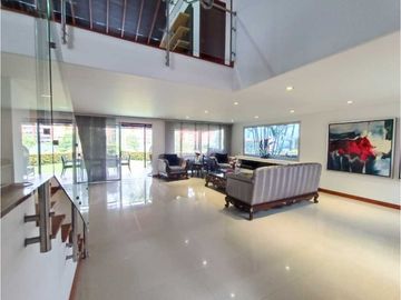Espectacular casa en La Loma Benedictinos
