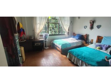 venta de casa campestre en condominio de 2000 M2 en La Mesa Cund.